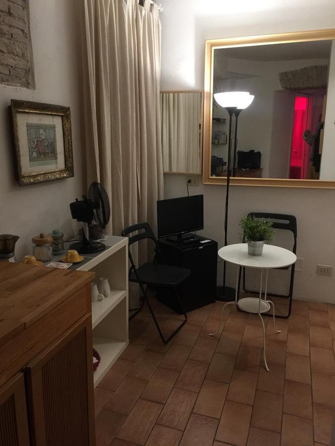Small Navona Studio Rome Exterior photo